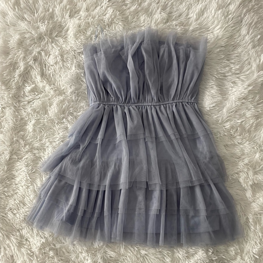 Elegant Strapless Tulle Mini Dress in Soft Blue